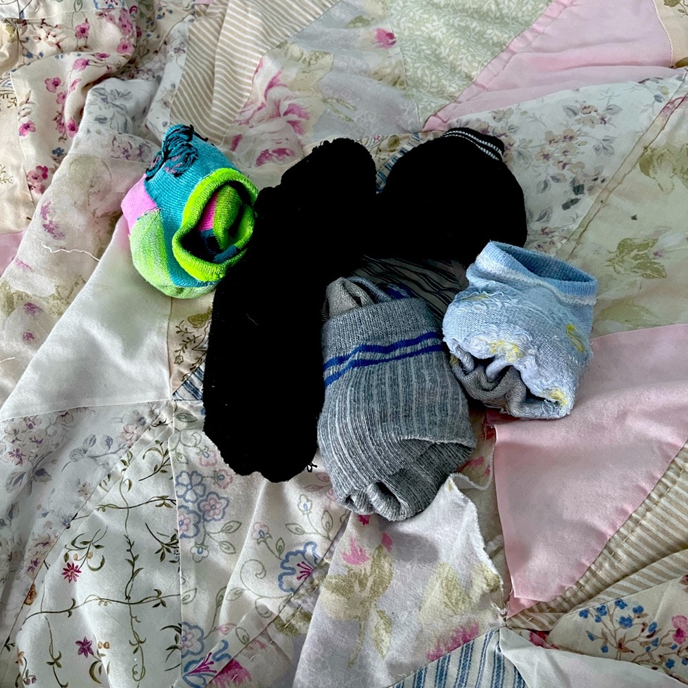 5 pairs of socks